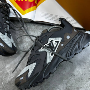 LVE TRAINER - GREY COLOUR