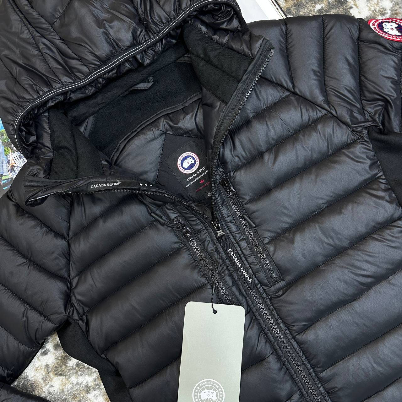 CNADA-GOOSE ZIP JACKET-BLACK WITH RED BADGE