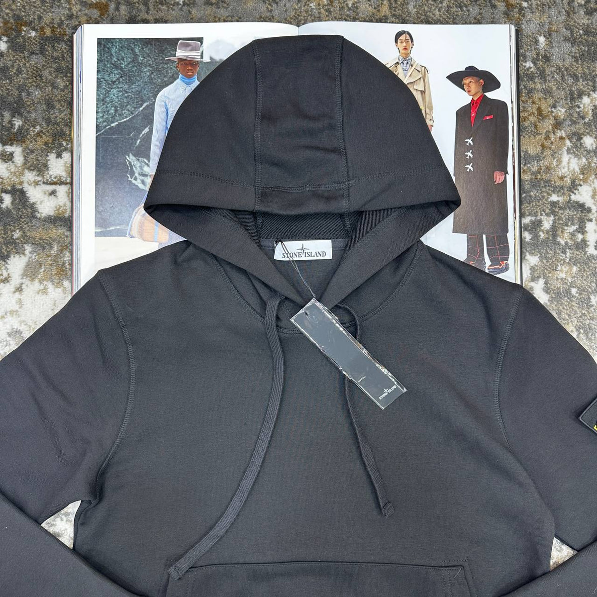 STNE HOODIE-BLACK