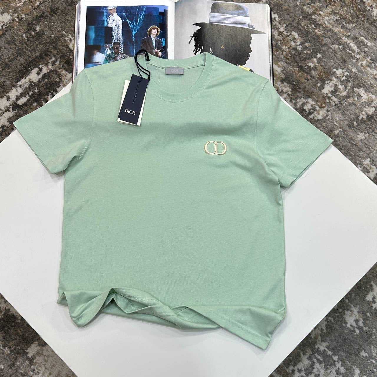 CD TSHIRT-LIGHT GREEN