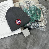 CANDA GOOSE BEANIE GREY WITH RED BADGE