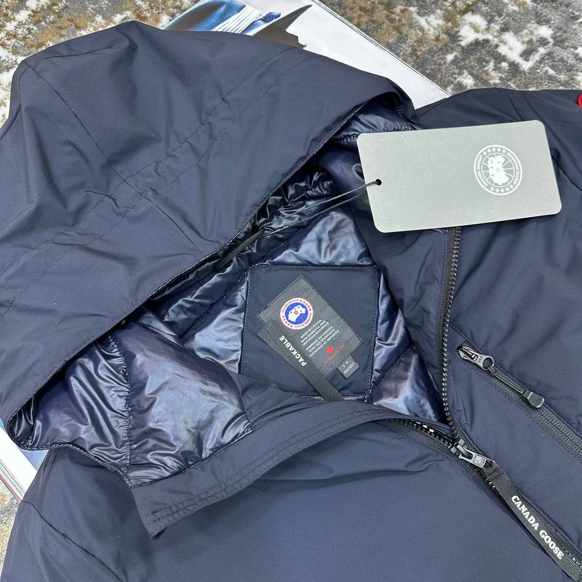 CNADA-GOOSE ZIP JACKET-NAVY WITH RED BADGE