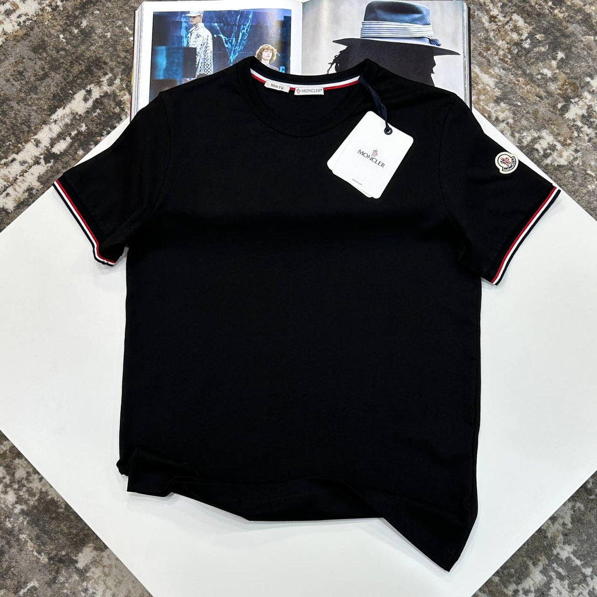 MNLR SIDE BADGE TSHIRT-BLACK