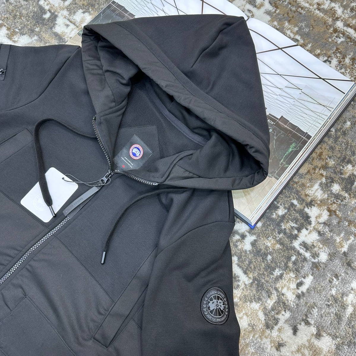 CNADA-GOOSE ZIP JACKET-BLACK WITH BLACK BADGE
