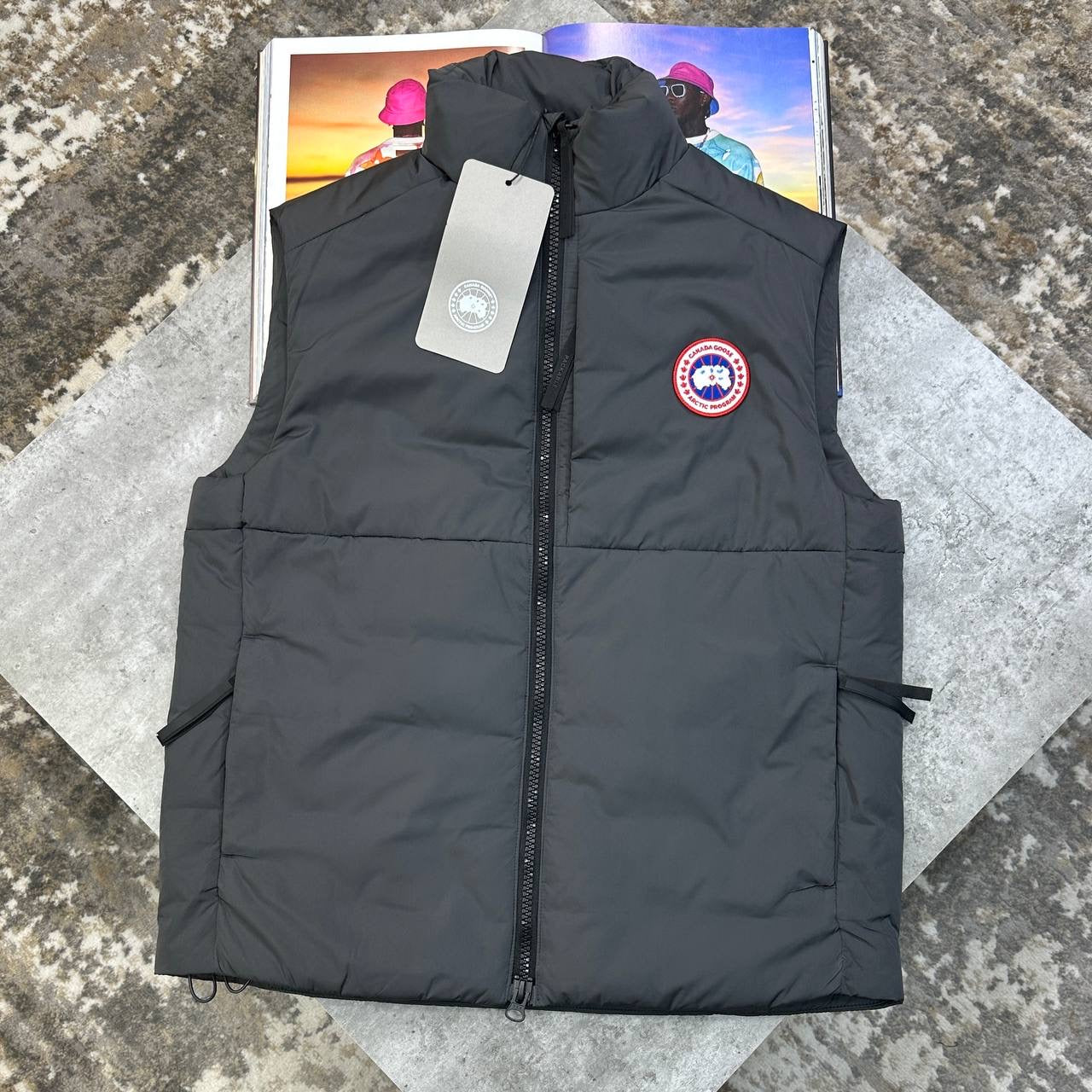 C.G BODYWARMER RED BADGE DARKGREY