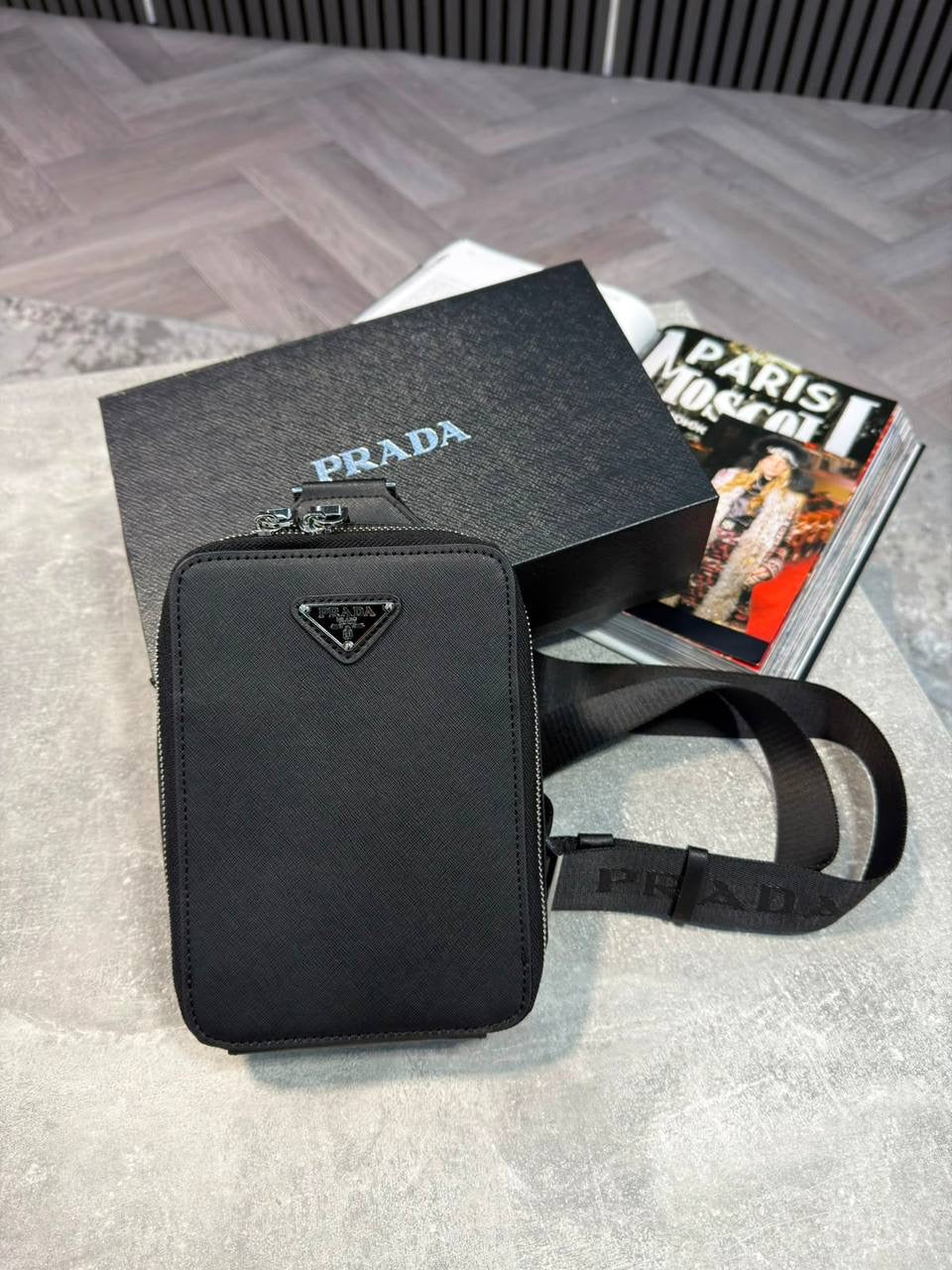 BRIQUE SAFFIANO MENS BAG BLACK