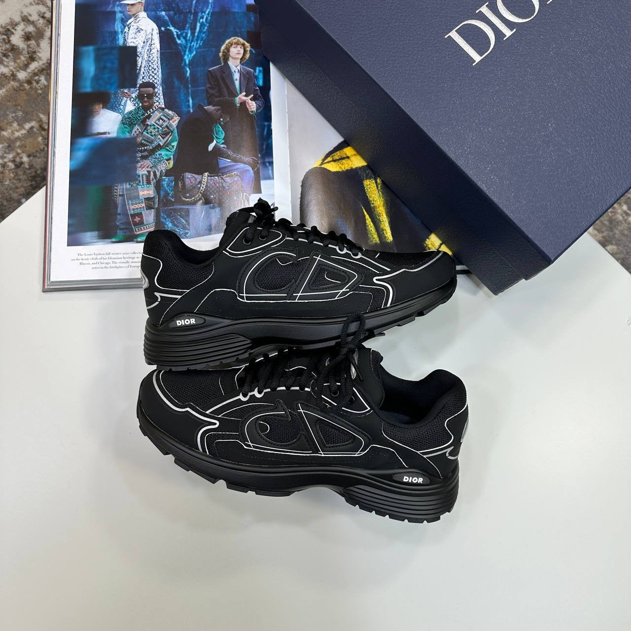 B30 TRAINER-ALL BLACK