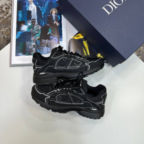 B30 TRAINER-ALL BLACK