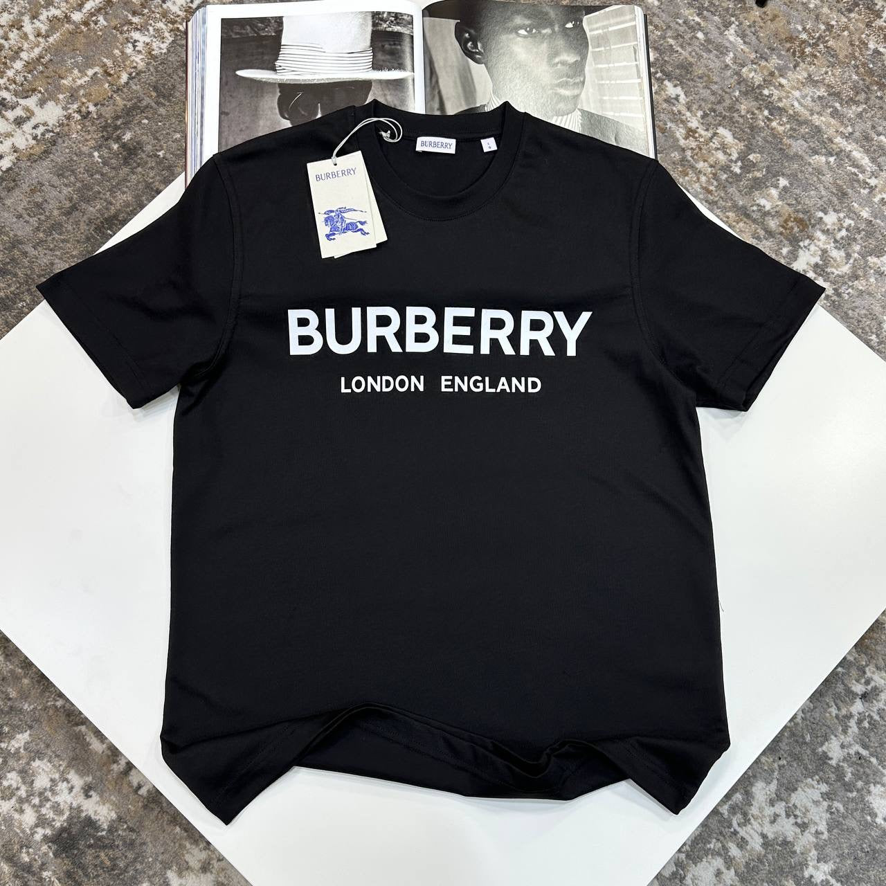 BURBERY LNDON FRONT LOGO TSHIRT-BLACK