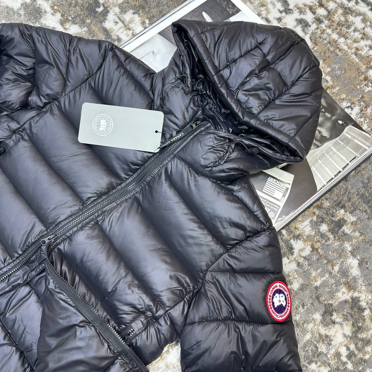 CNADA-GOOSE ZIP CROFTON JACKET-BLACK WITH RED BADGE