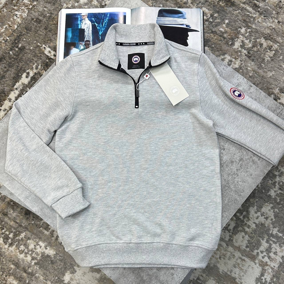 CG SIDE RED BADGE HALFZIP GREY