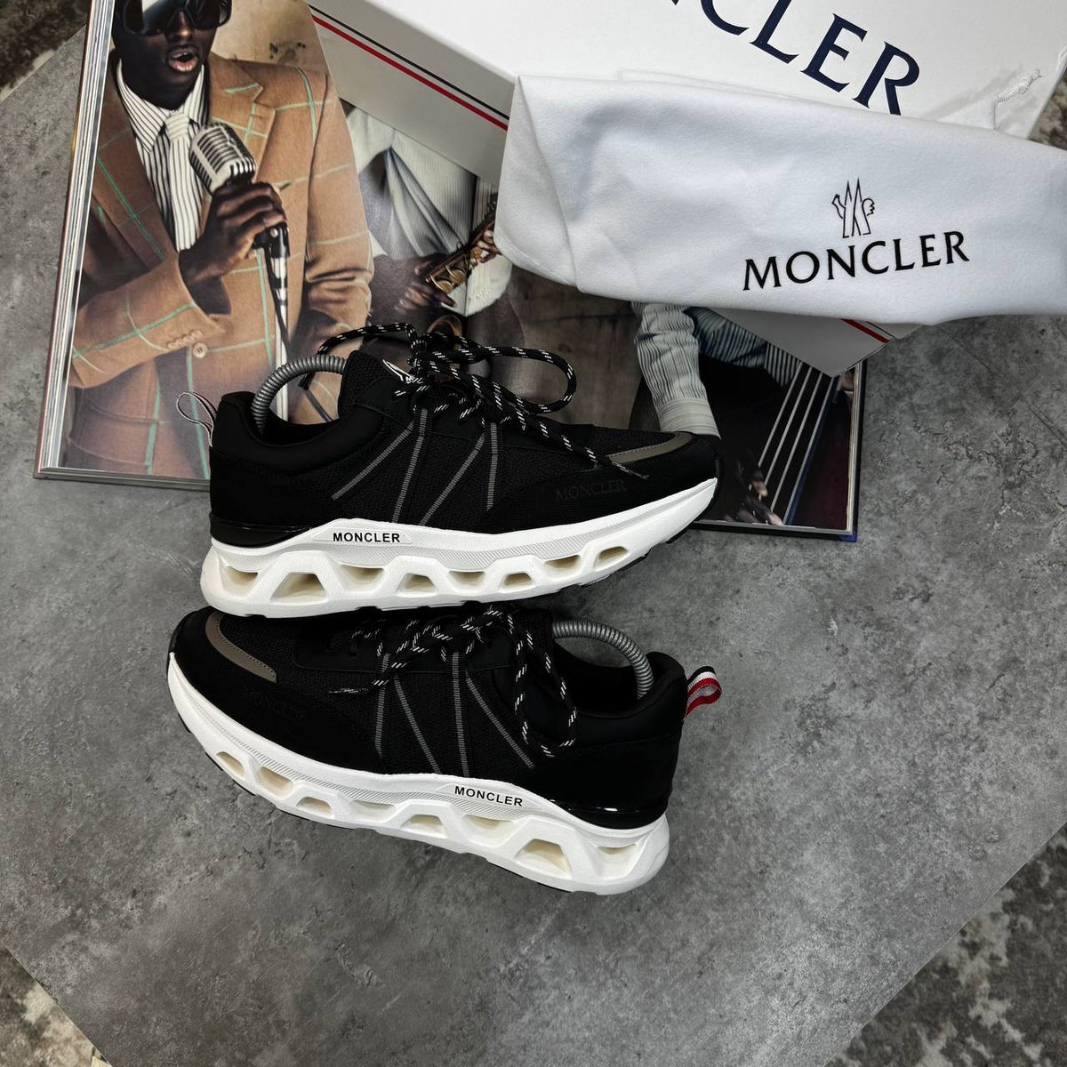 NCLR RUNNING TRAINERS BLACK/WHITE
