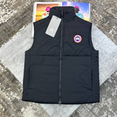 C.G BODYWARMER RED BADGE BLACK