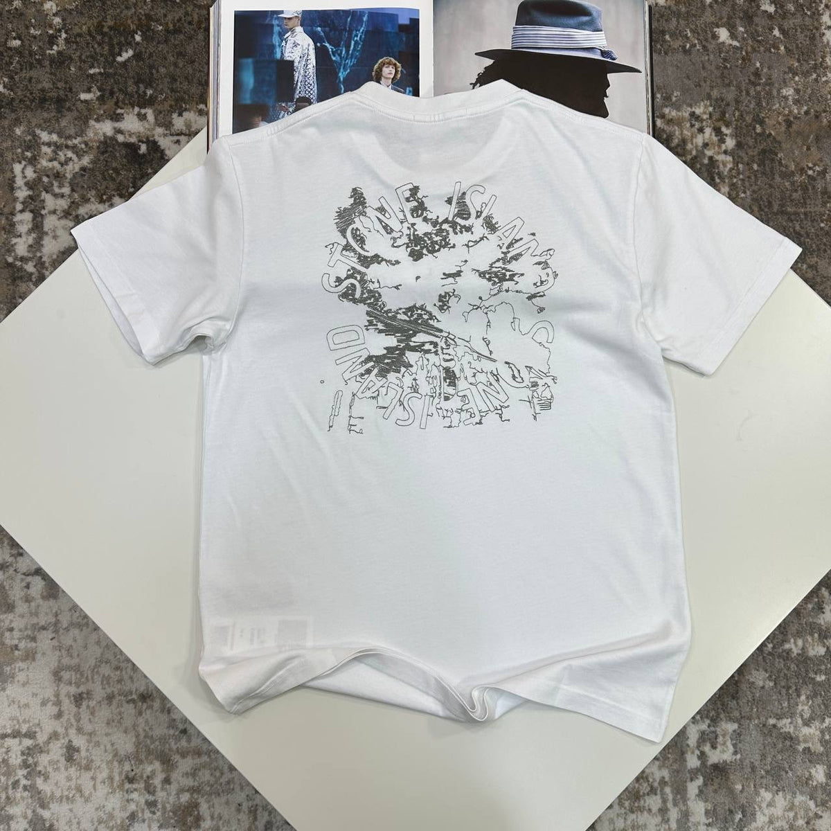 STNE ISLND BACK BIG LOGO TSHIRT-WHITE