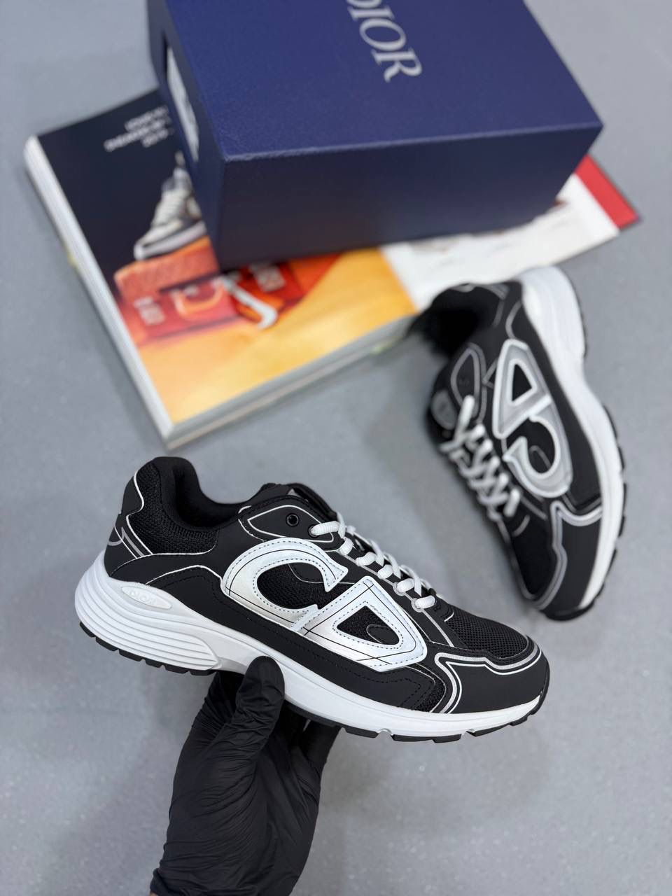 B30 TRAINER-BLACK / WHITE