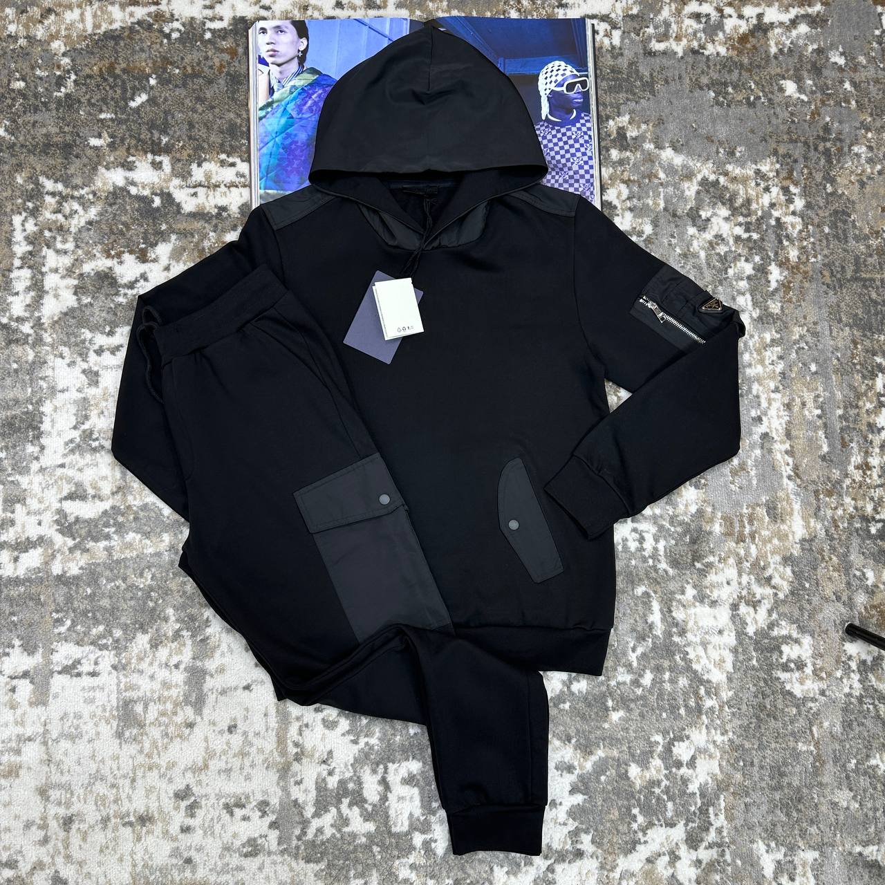 PRDA TRACKSUIT METAL BADGE BLACK