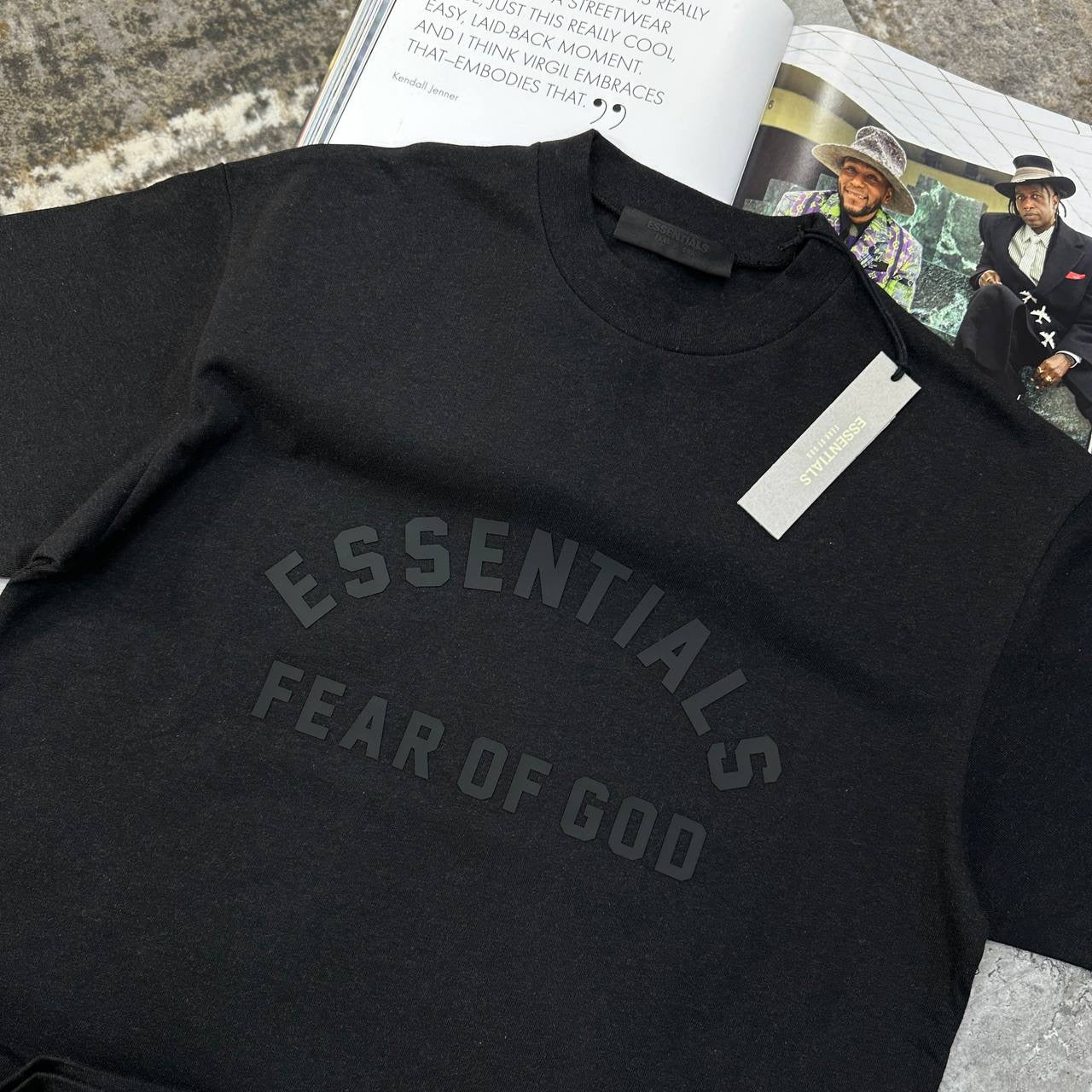 ESNTL OVER SIZED TSHIRT BLACK