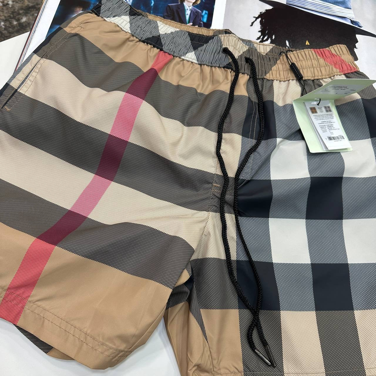 BURBERY SHORT SET BLACK/BEIGE