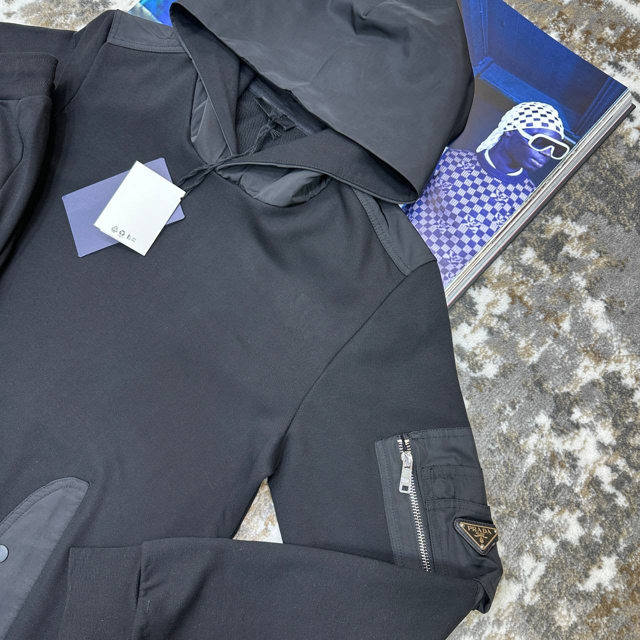 PRDA TRACKSUIT METAL BADGE BLACK