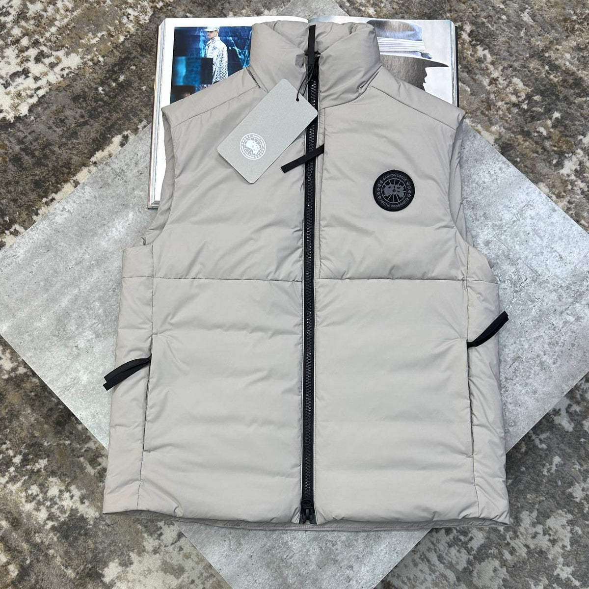 C.G BODYWARMER BLACK BADGE LIGHTGREY