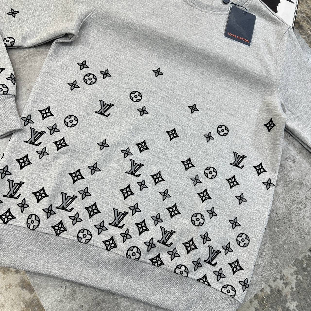 LVE DOWN EMBROIDERY JUMPER GREY