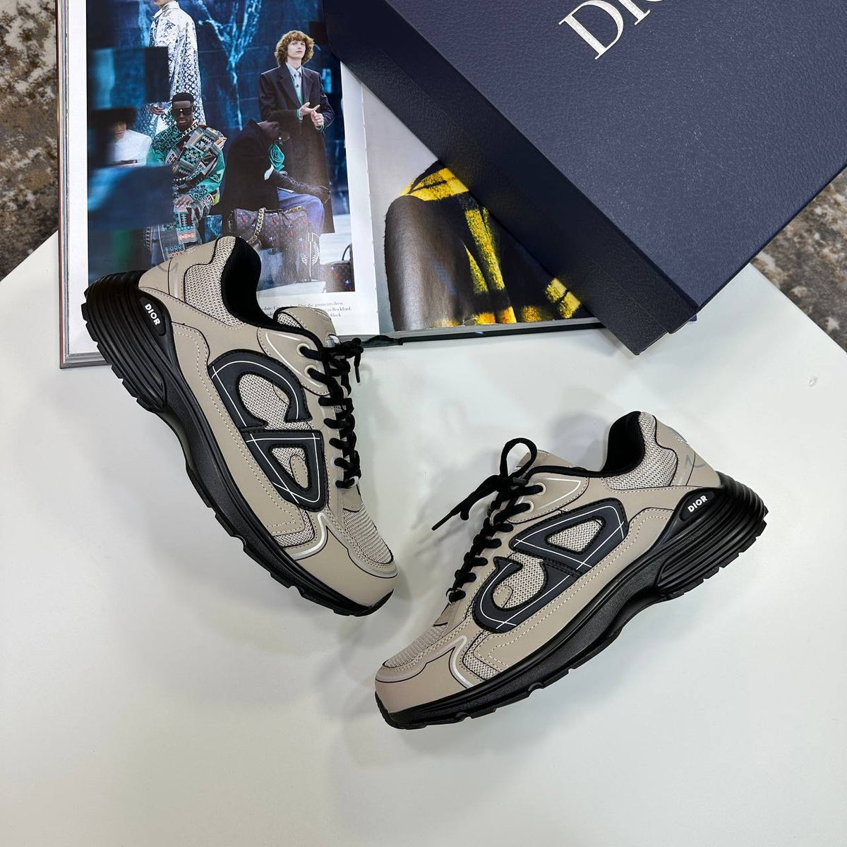 B30 TRAINER-LIGHTBROWN/BLACK