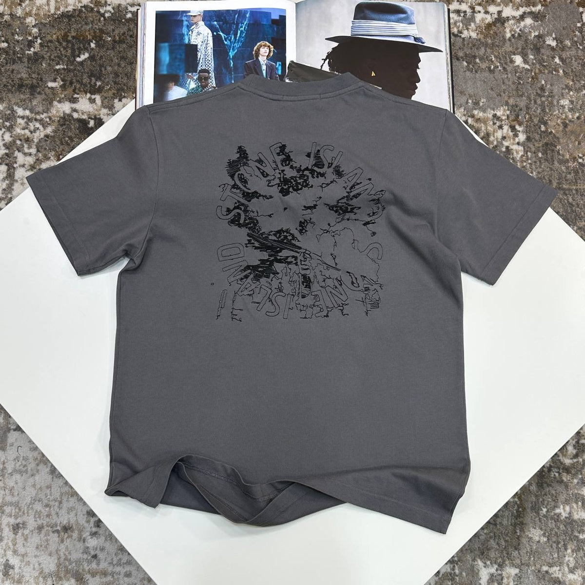 STNE ISLND BACK BIG LOGO TSHIRT-GREY