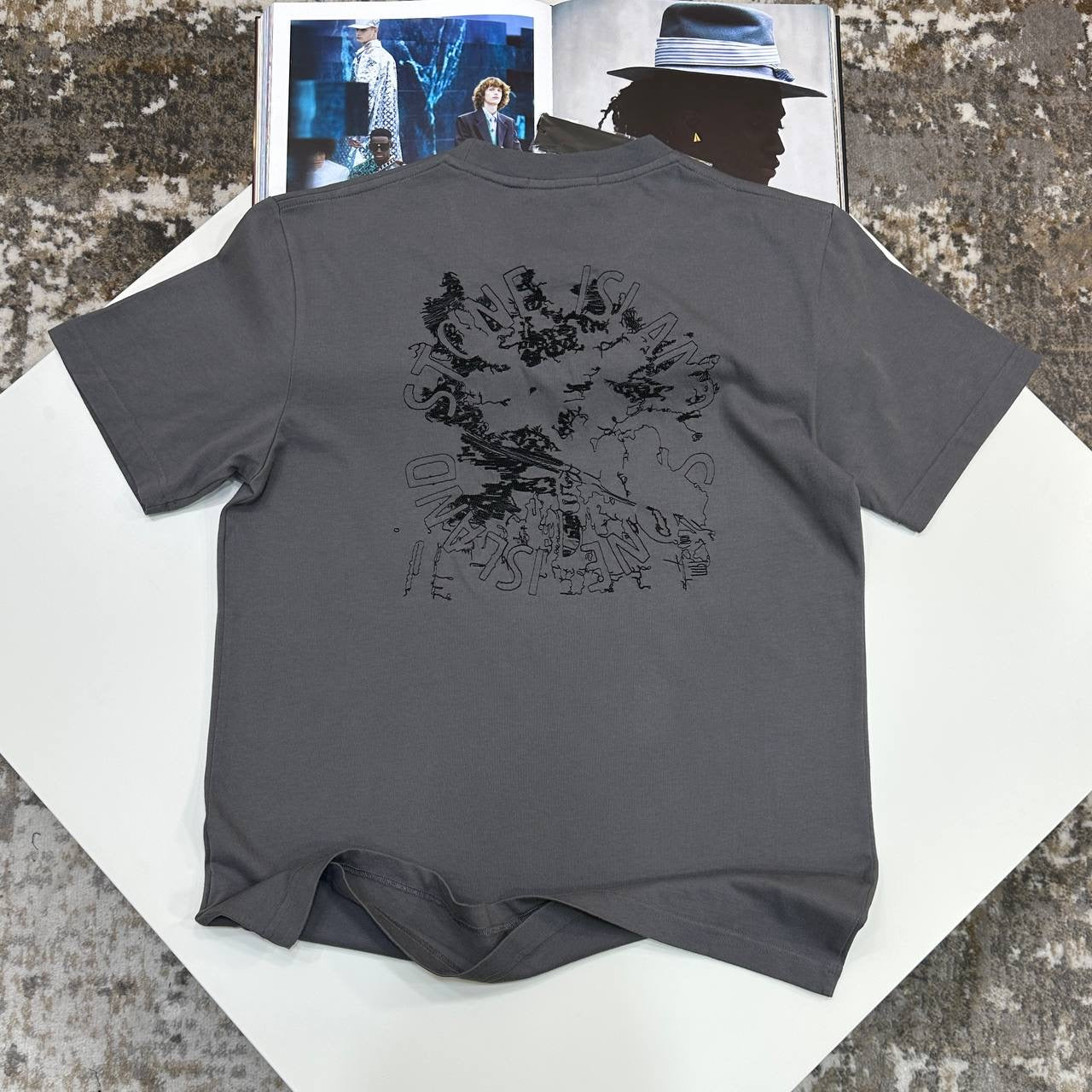 STNE ISLND BACK BIG LOGO TSHIRT-GREY