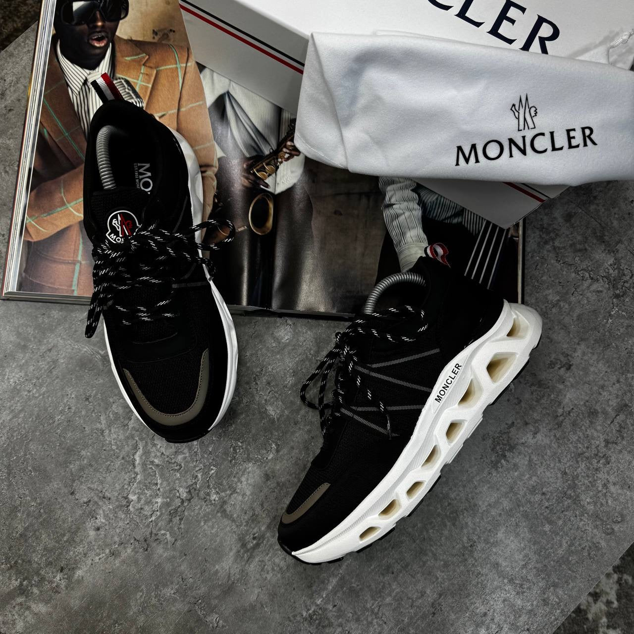 NCLR RUNNING TRAINERS BLACK/WHITE