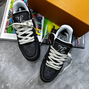 LVE TRAINER -BLACK