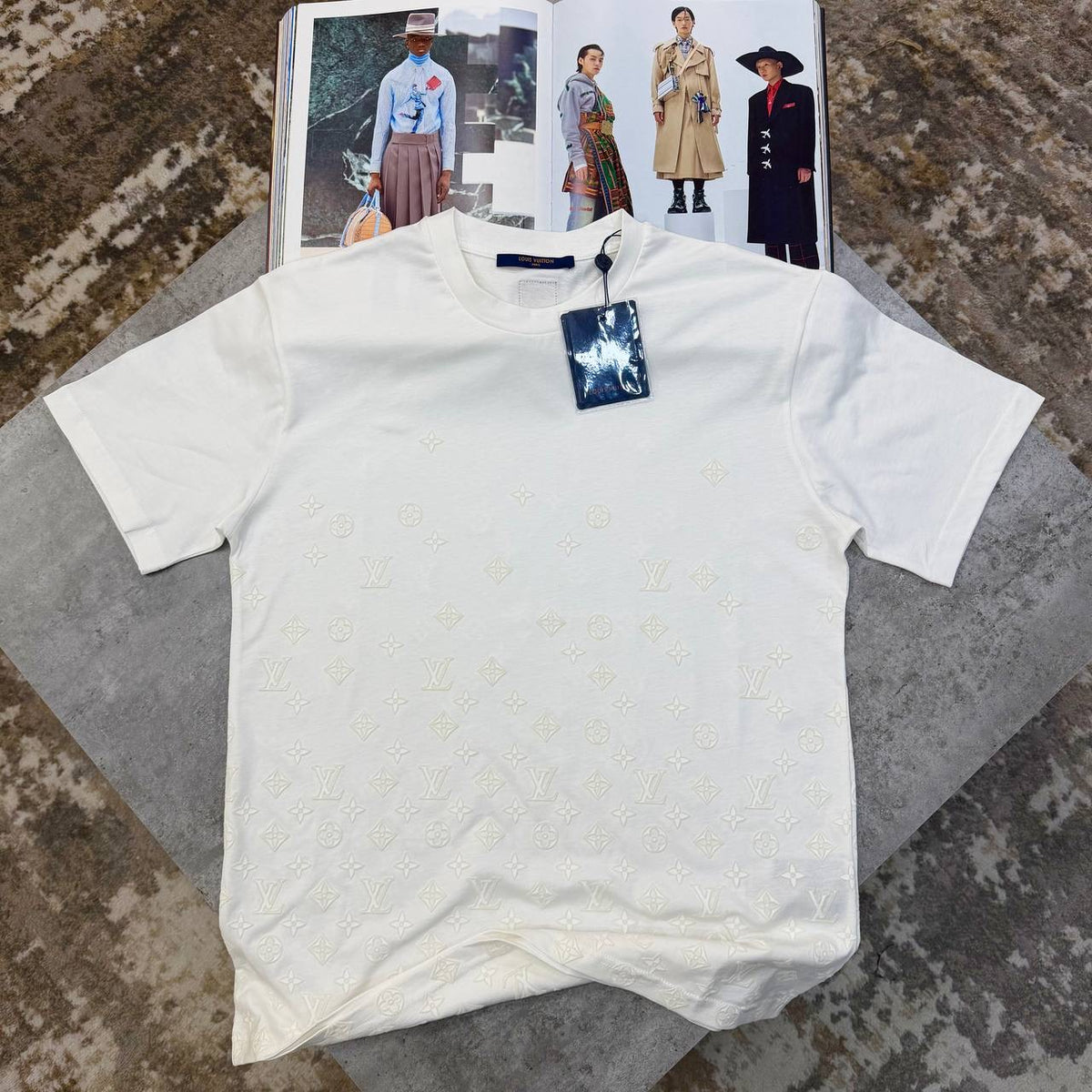 LV TSHIRT WHITE