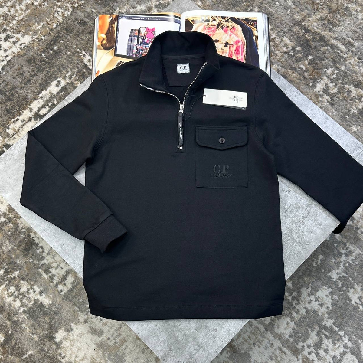 C.P FRONT POCKET HALFZIP JUMPER BLACK