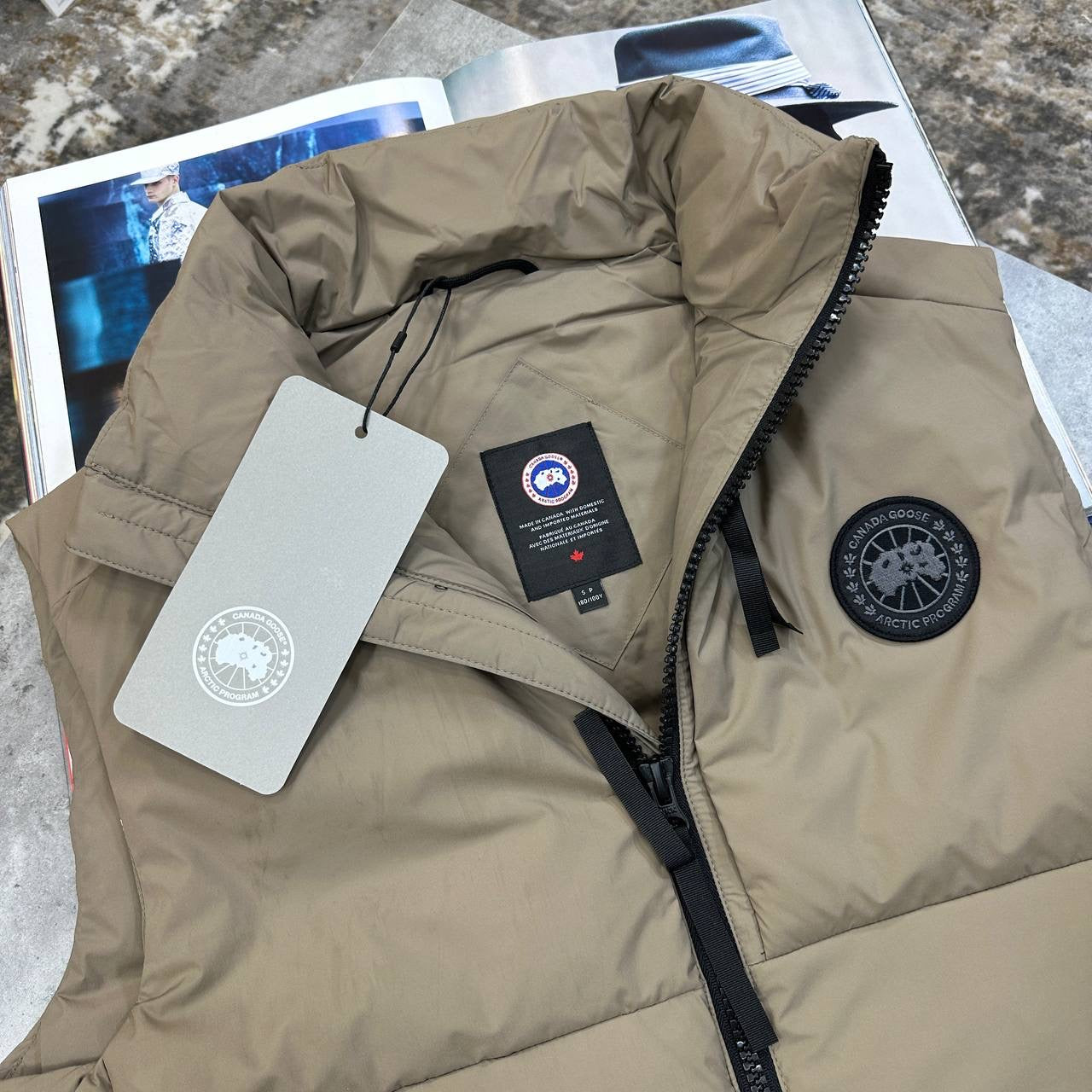C.G BODYWARMER BLACK BADGE BEIGE