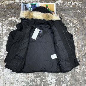 CANDA GOOSE WYNDHAM
WITH DUCK DOWN FUR - DARK GREY RED BADGE