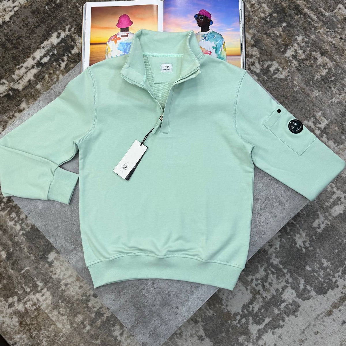 CP SIDE BADGE HALF-ZIP MINT