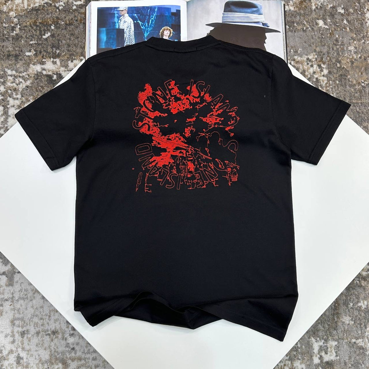 STNE ISLND BACK BIG LOGO TSHIRT-BLACK