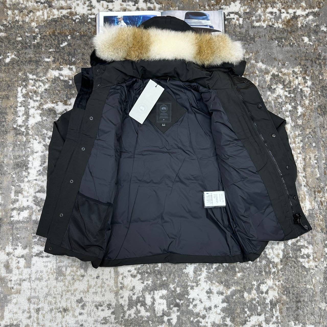 CANDA GOOSE WYNDHAM
WITH DUCK DOWN FUR - BLACK WITH BLACK BADGE