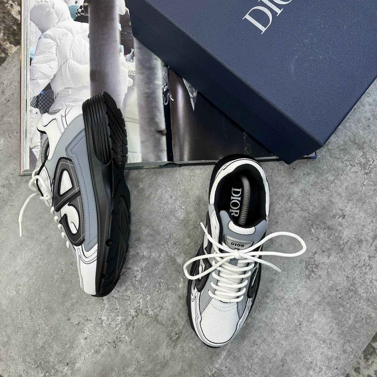 B-30 TRAINER WHITE/GREY