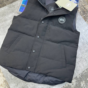 C.G BLACK BADGE BODYWARMER BLACK