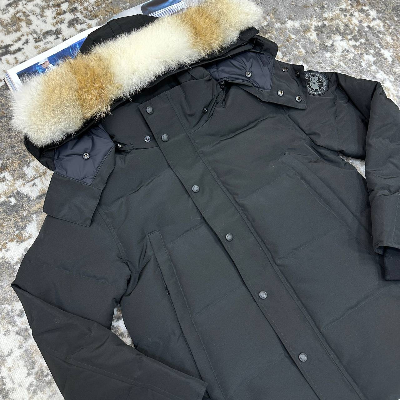 CANDA GOOSE WYNDHAM
WITH DUCK DOWN FUR - BLACK WITH BLACK BADGE