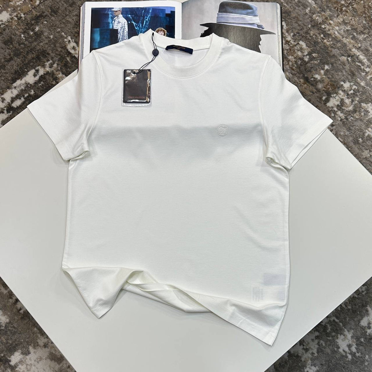 L.V TSHIRT-WHITE