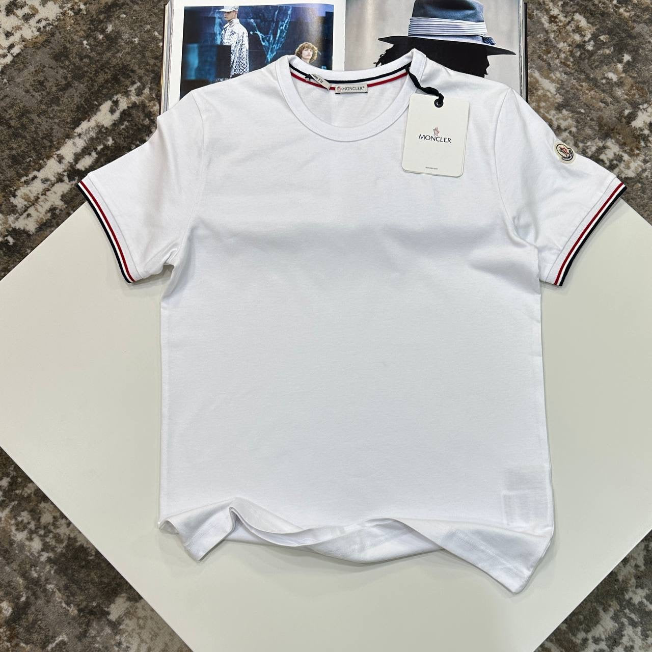 MNLR SIDE BADGE TSHIRT-WHITE