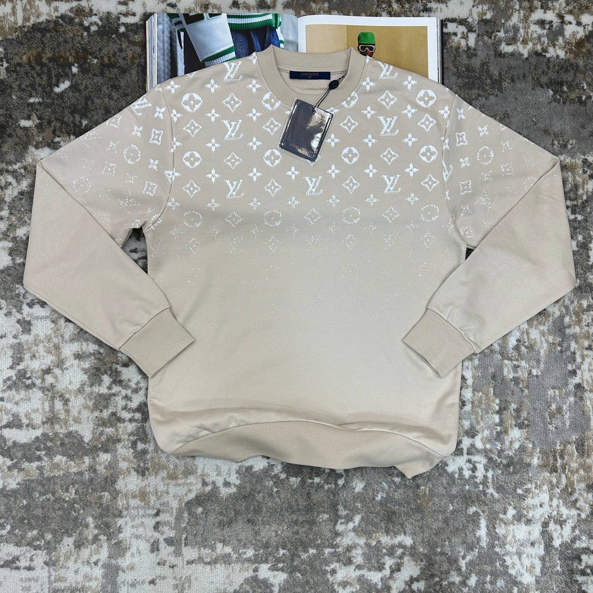 LUIS-VUITON JUMPER BEIGE