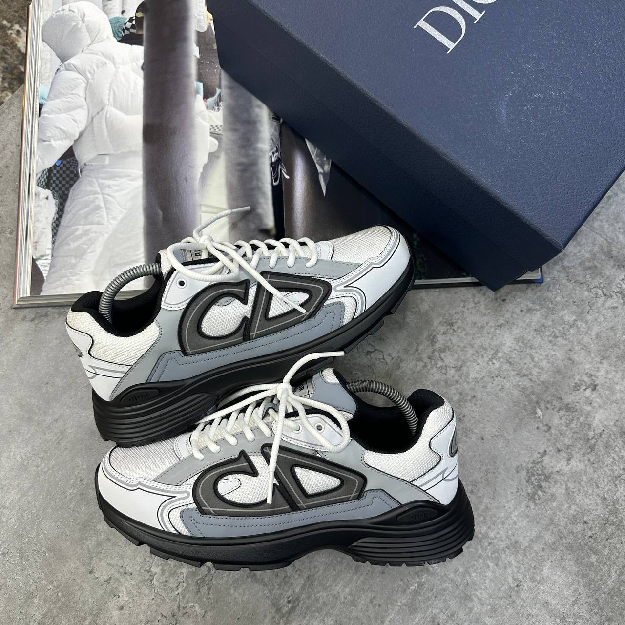 B-30 TRAINER WHITE/GREY