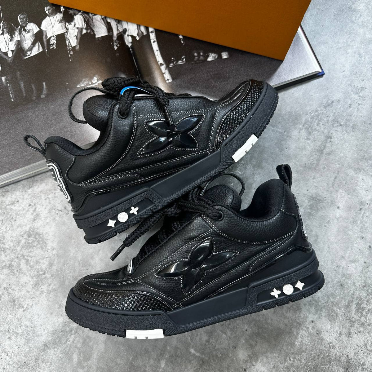 LVE TRAINER - ALL BLACK