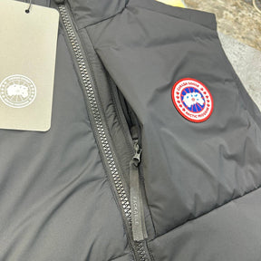 C.G BODYWARMER RED BADGE BLACK