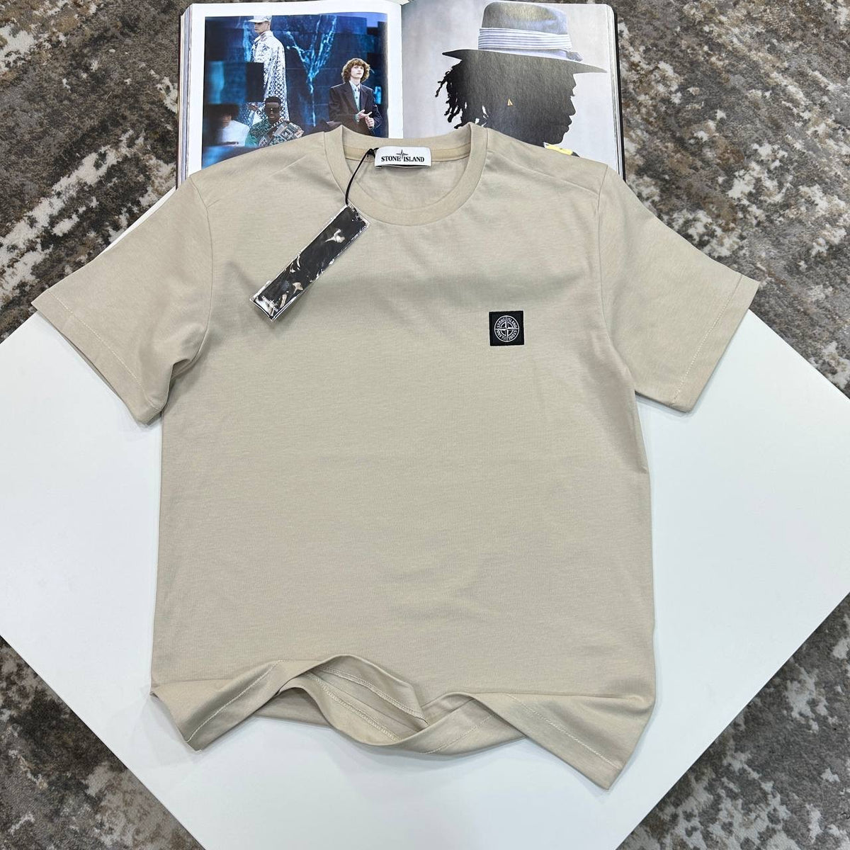 STN-ISLND TSHIRT- LIGHT BEIGE