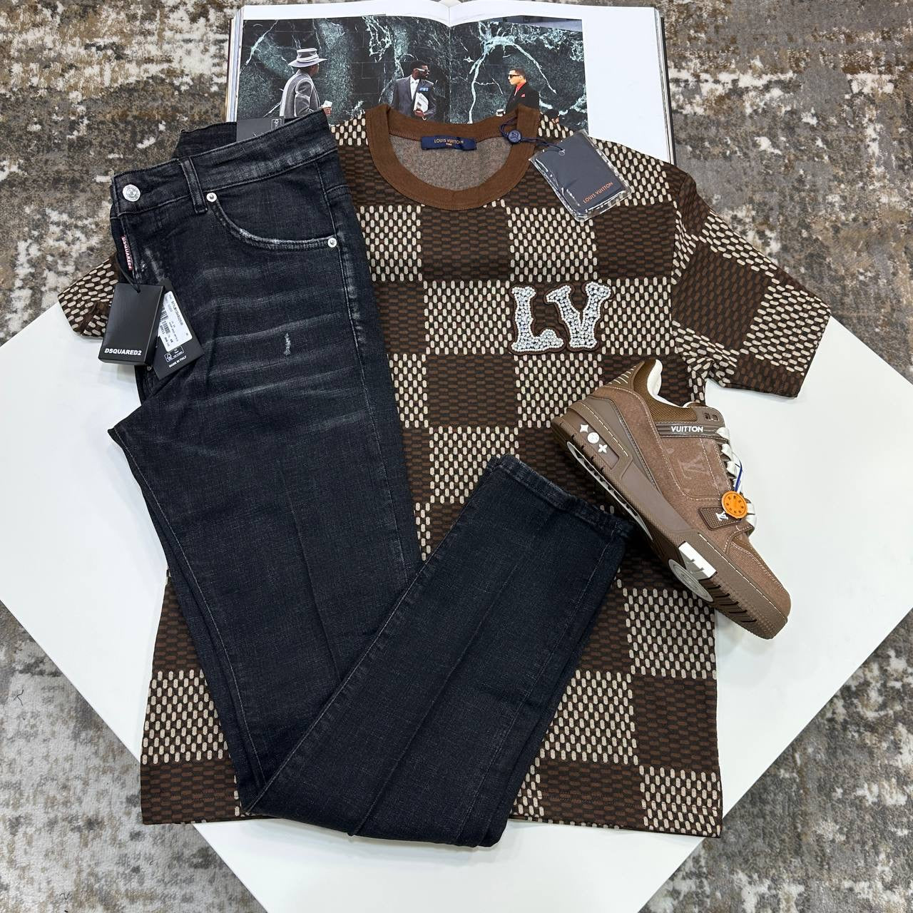L.V FRONT DIAMOND BADGE TSHIRT-BROWN