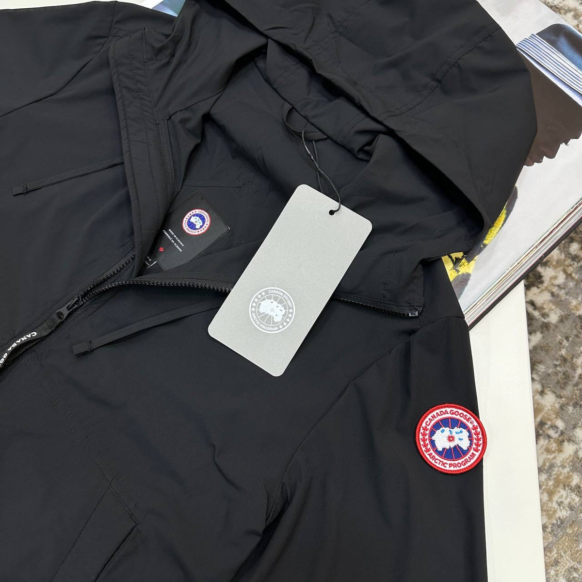 C.G LIGHT WEIGHT JACKET SIDE RED BADGE BLACK