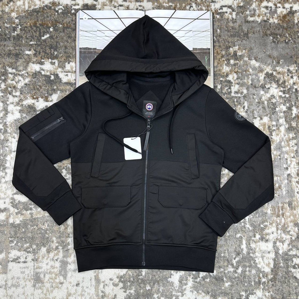 CNADA-GOOSE ZIP JACKET-BLACK WITH BLACK BADGE